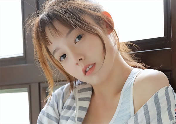 傻白甜的女孩喜欢哪种男孩 傻白甜的女孩如何追