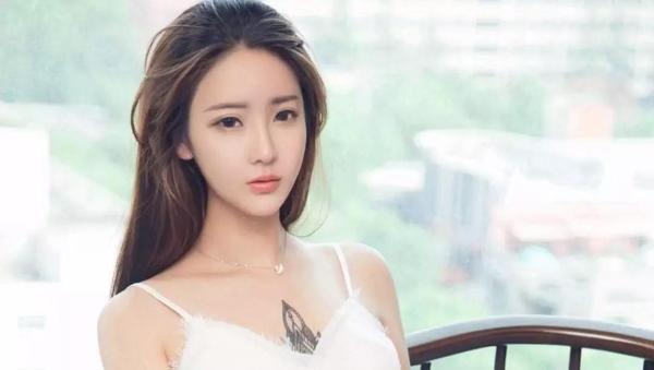 为何女孩只微信聊天约不出来？该如何解决？
