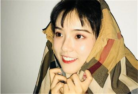 最初谈恋爱聊什么 刚恋爱的情侣应该干什么