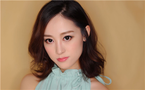 约会时女孩主动买单是什么心理