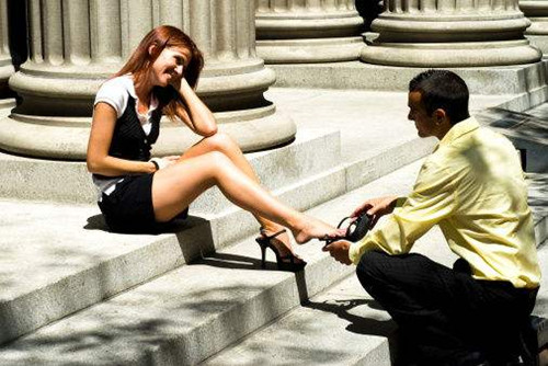 谈恋爱男孩如何做什么亲密举动正常