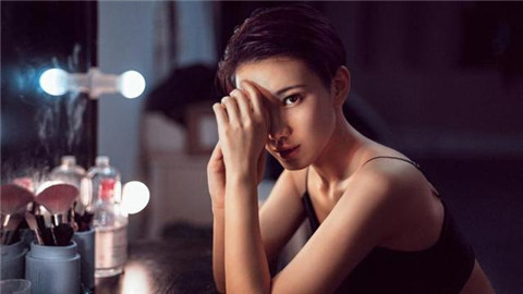女孩看男孩第一眼会看哪儿 女孩看男孩看哪儿