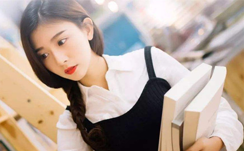 谈恋爱的时候喜欢上其他人了如何解决？有对象还对其他人有好感