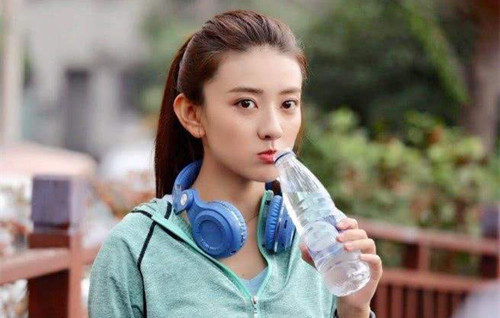 和女孩聊天如何打造吸引力？3个方法叫你吸引力持续不断