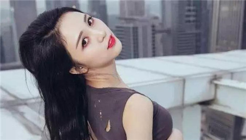 喜欢看动漫的女生性格，如何追这种女孩？
