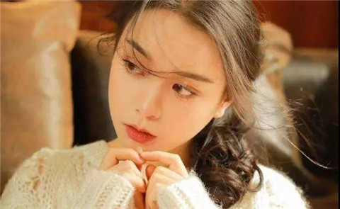 如何找女友聊天，和女友聊天的方法