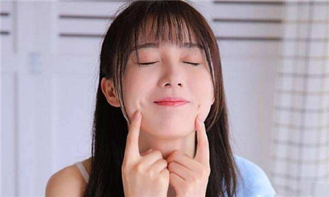 如何追天蝎男聊天方法 幽默的聊天方法