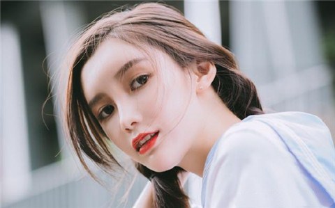 男孩不会聊天如何追女孩 男孩不会聊天追女孩的办法