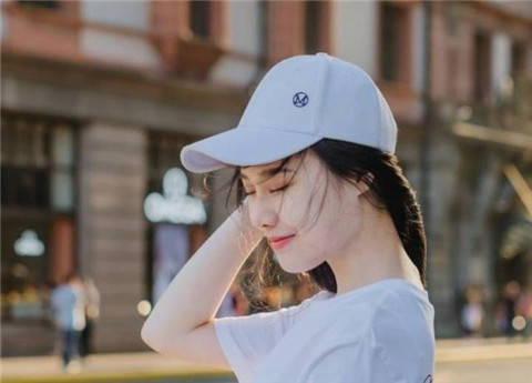 怎么样成为一个有趣的人，在聊天中能挑起女孩情绪？