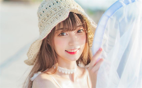 跟女孩聊天找话题，如何和女孩聊天找话题