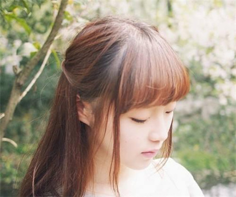 探探如何和刚加的女生说话，探探怎么样和她打开话匣子呢