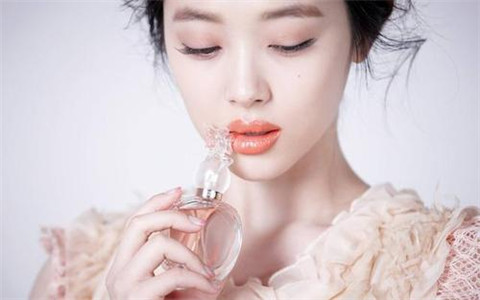 男性追女性的六个阶段