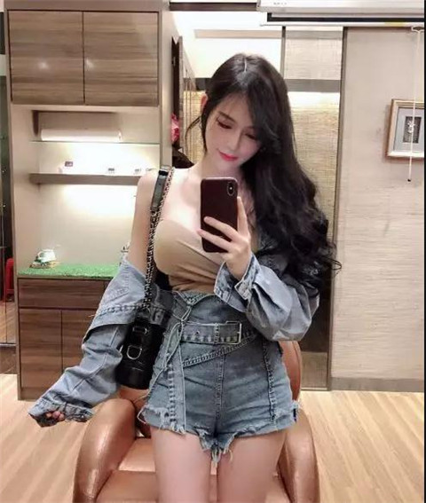 如何聊天让男孩愈加喜欢你，如何聊天才能让男孩喜欢你