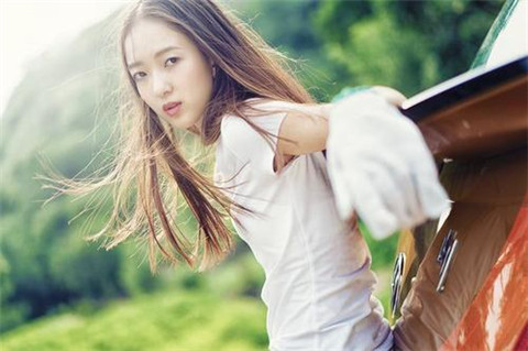 一个女生喜欢你在聊天时会有哪些表现