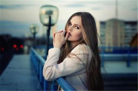 女生喜欢什么，让女孩瞬间感动的礼物