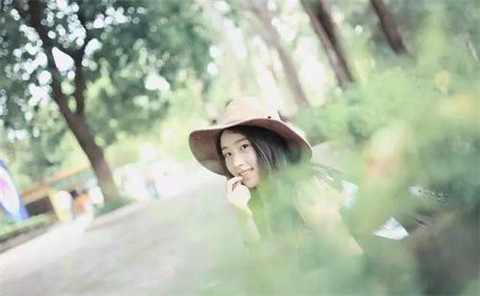 接不上女孩的话题如何救场