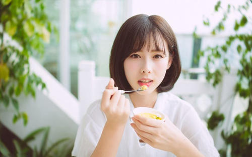 跟女孩第一次聊天该如何说话