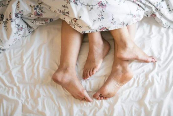 追女孩什么时间告白最好 什么时间是追女孩的最好告白机会