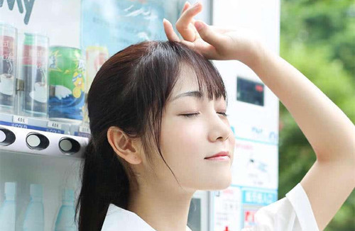 女孩说你不是我喜欢的种类如何幽默回复她？