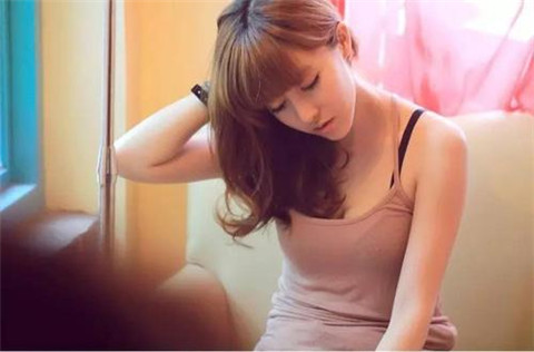 女孩说嘁的意思是 女孩说嘁如何回复