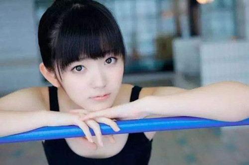 如何和女孩聊天找话题和女孩聊天没话题如何解决