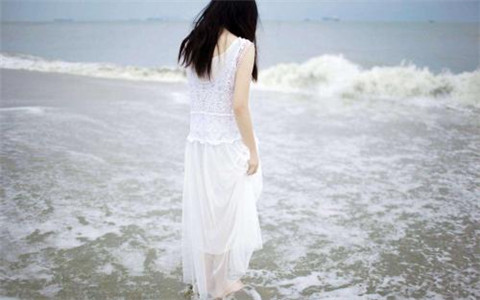 如何打招呼才能吸引女孩聊天