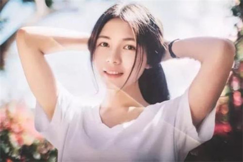 男孩约女孩打台球套路，约会的同时增加亲密度