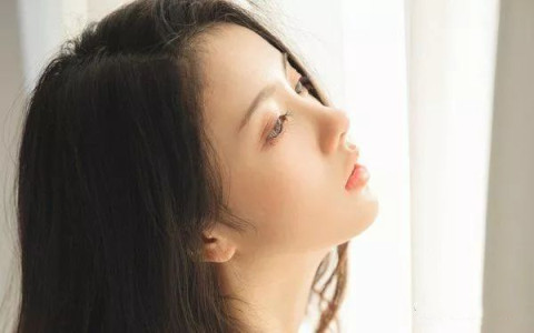 怎么样和女孩聊天不尴尬并感兴趣，如何和女孩聊天不尬聊