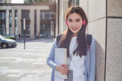 与女孩聊天的话题攻略：屡试屡爽的聊天话题甄选，叫你轻松开启女生的心门