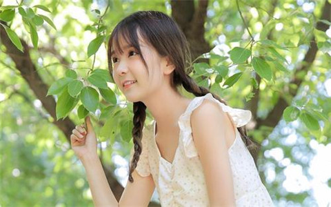 女性告诉你早点休息如何回复 高情商的男性直接撩