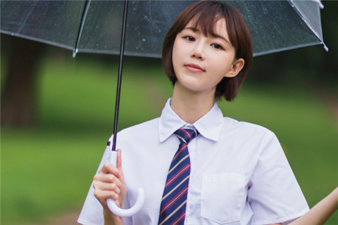 跟女孩约会如何亲她才不会被拒绝？