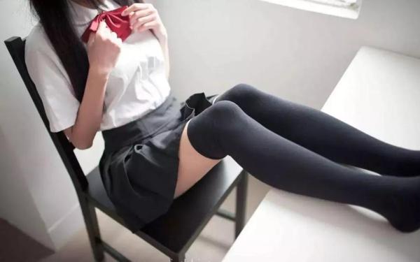 搞对象新聊法秘诀：话题匮乏时的聊天妙招！叫你的感情更亲密