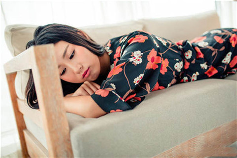 新加女孩好友女孩问有事么，如何回答