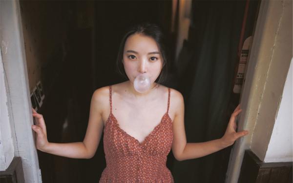 追内向女孩的聊天频率，要每天聊么？