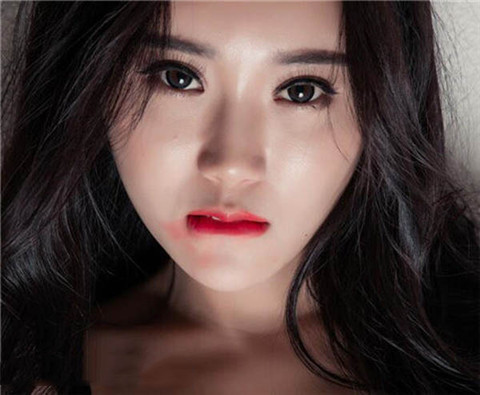 第一次和女生聊天话题,首次约女孩聊天话题