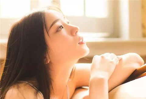 如何跟内向的女生约会 和内向的女孩约会如何防止尴尬