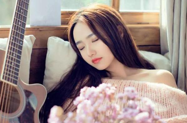女孩暗示喜欢你的表现有什么